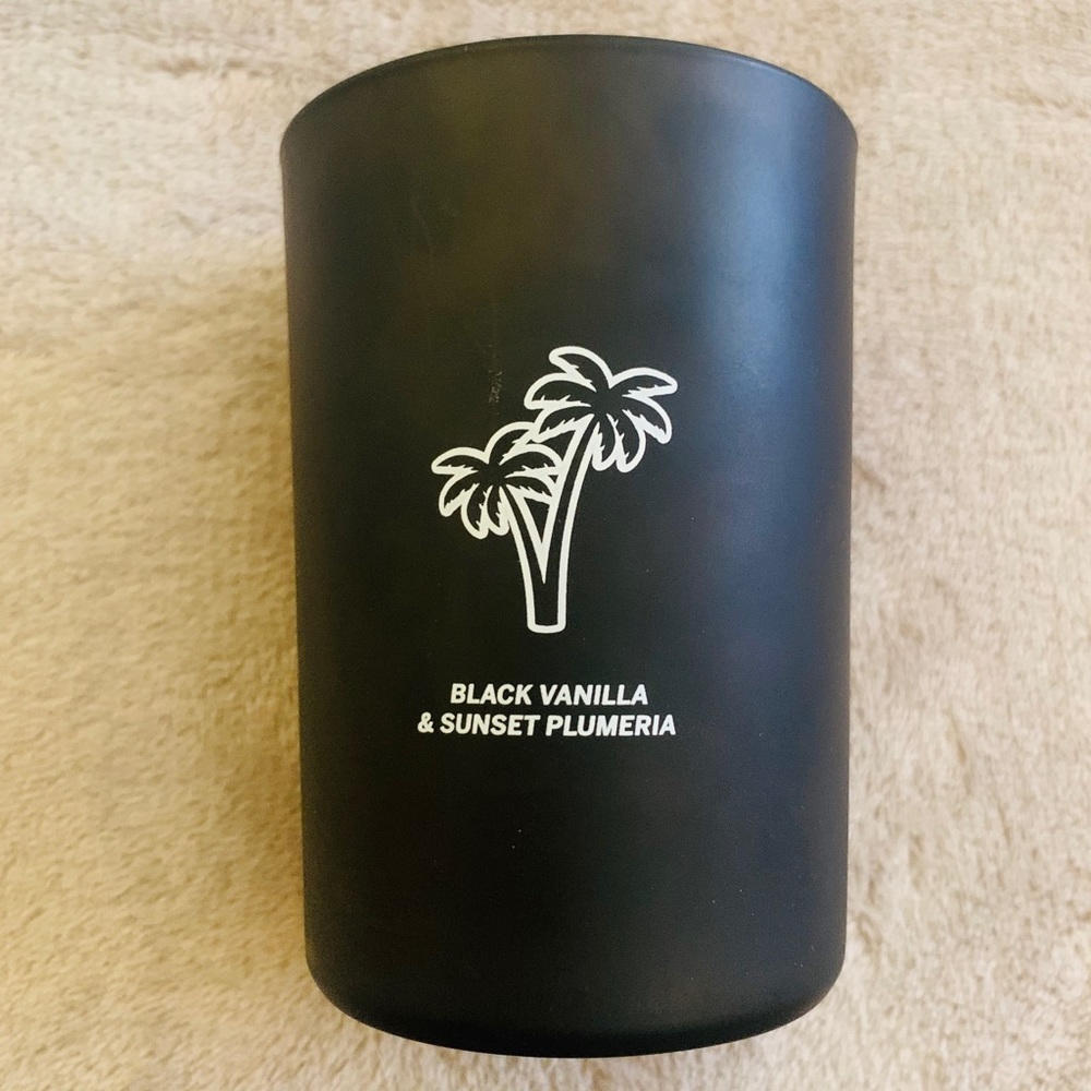 Victoria’s Secret Pink Candle Hey, Nice Coconuts - Picture 4 of 4